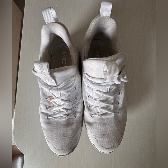 Nike 10 Women’s Metcon Free Platinum White - Picture 4 of 7